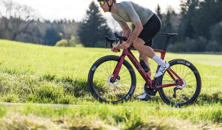 Starker Auftritt - Trotz großer Preisdifferenzen sind die Ultegra-Racer optisch kaum von Profi-Boliden zu unterscheiden