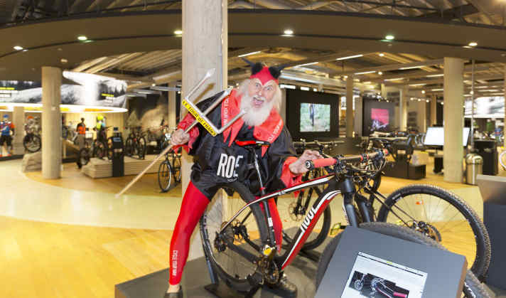   Auch der Tour de France-Teufel Didi Senft war bei der Eröffnung der Bike Town Bocholt vor Ort.