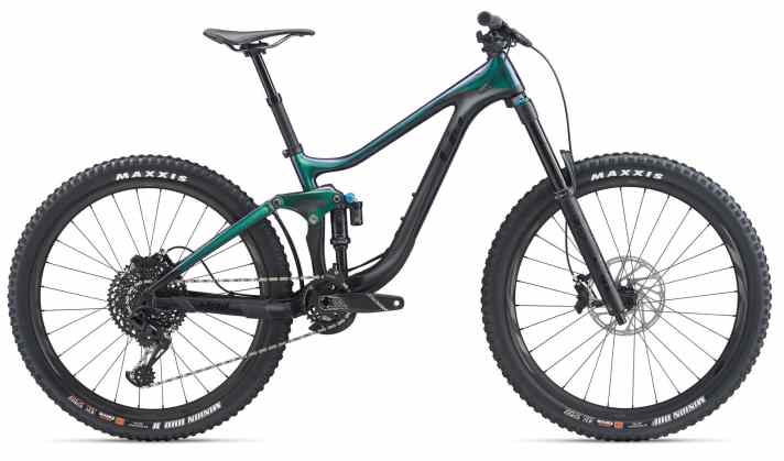 Das Liv Hail Advanced 2020 für 4799 Euro.