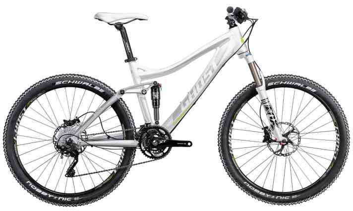 Ghost Miss AMR 7500 26": Preis 2399 Euro; Rahmen Alu; Federweg 120 mm; Gewicht* 12,8 kg; Gabel Fox 32 Float; Dämpfer Fox Float CTD; Schaltung/Bremse/Laufräder Shimano XT, 3x10/Shimano XT/Shimano XT-Naben mit Alex-Felgen, Grössen vier, von 40-52 cm