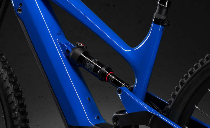   Die günstigere Variante YT Decoy Base 29 kommt ebenfalls mit einem Hauptrahmen aus Carbon. Beim Hinterbau kommt jedoch Aluminium als Werksstoff zum Einsatz.