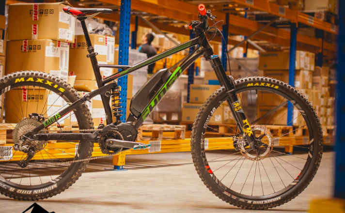  Der Prototyp des Hybride Kato FS, den man vergangenes Jahr am Ghost stand sehen konnte. Daraus hat sich das neue Hybride SL AMR und das SL AMR X entwickelt.