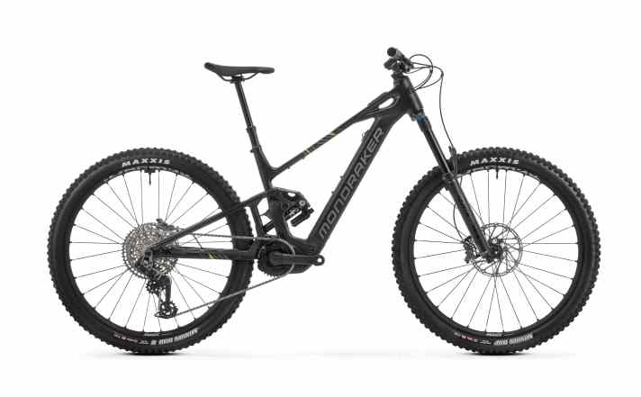 Für 6999 Euro gibt´s das hochwertiger ausgestattete Mondraker Sly RR mit Fox-Fahrwerk. Gewicht laut Hersteller: 20,7 Kilo.