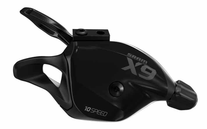   Neuer SRAM X9-Schalthebel des Modelljahrs 2014. Optisch ähnlich, fehlt der X9 der verstellbare Schalthebel und das Carbon-Gehäuse der X0.