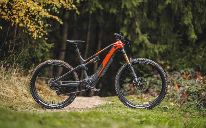 Das Rotwild R.X 1000 ist ein edles All Mountain, garniert mit dem besonderen Pinion-Antrieb.