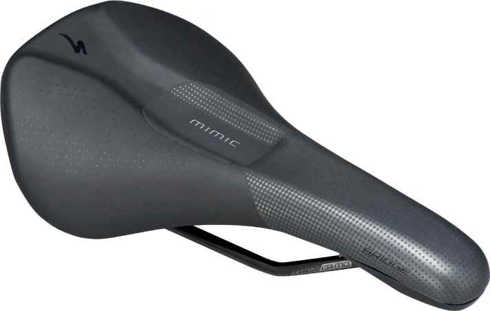 Der Specialized Bridge bietet mit erhöhtem Heck viel Halt nach hinten. Daher wird er auch bei fast allen E-MTBs des Herstellers verbaut. Das Mimic-Polster vorne soll speziell Frauen im Dammbereich entlasten.