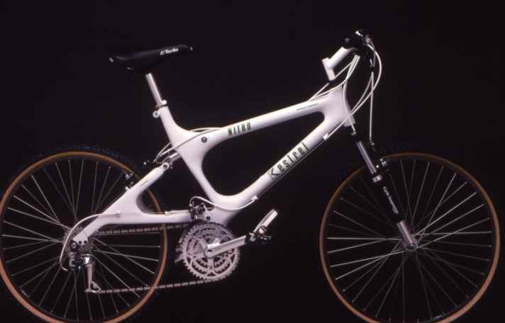   1988 präsentierte Keith Bontrager der MTB-Gemeinde das erste Fully, das Kestrel Nitro.