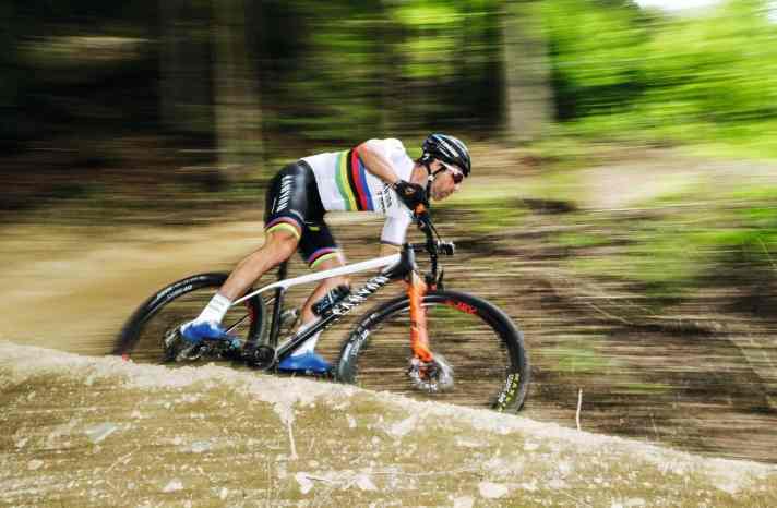   Im MTB-Park Lienz wurde dem Marathon-Hero eine eigene Abfahrt gewidmet. Zur Eröffnung des Alban-Lakata-Trails kam sogar Rennradweltstar Peter Sagan. 