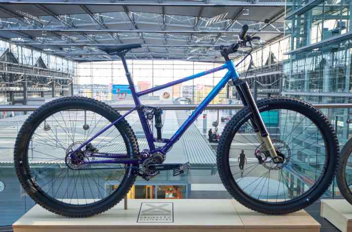 Noch ein Trailbike - das Vertigo ist mit Pinion-Getriebenabe und Riemen ausgestattet
