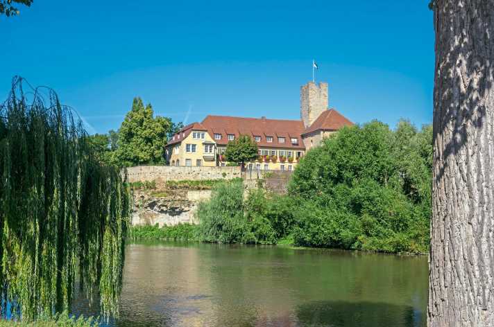 Malerischer Blick auf die mittelalterliche Grafenburg