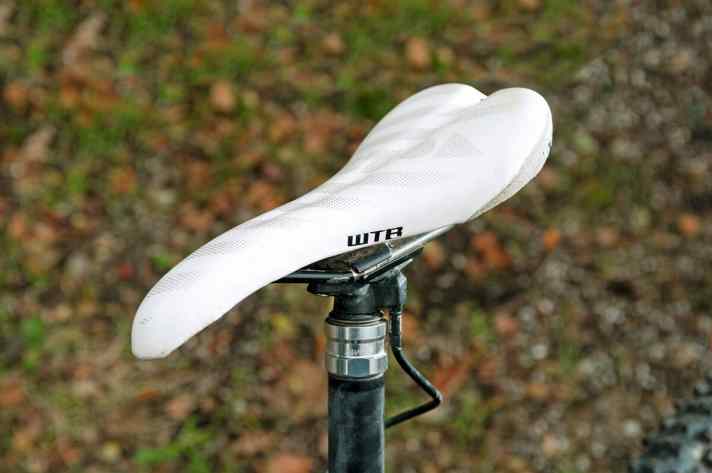 Radon Swoop 9.0 2013: Als hart im Nehmen und bequem entpuppte sich der Seriensattel von WTB.