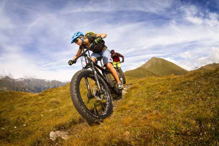 Niedriges Gewicht, leicht rollende Reifen und ein schmaler Q-Faktor sind drei zentrale Punkte zum Fatbike-Glück.