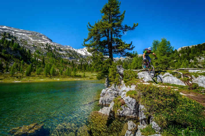   Tolles Panorama auf der MTB-Tour vom Antoniusjoch herunter.
