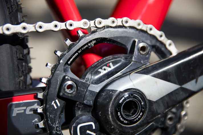   Um seine Leistung bestmöglich überwachen zu können, setzt Florian im Training auf die Sram XX1 Quarq-Wattmesskurbel. Für den Wettkampf wird meist auf normale Kurbeln umgerüstet.