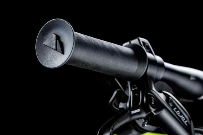 Die Griffe sollen Vibrationen dämpfen und verhindern, dass die zarten Kinderhände vom Lenker rutschen.