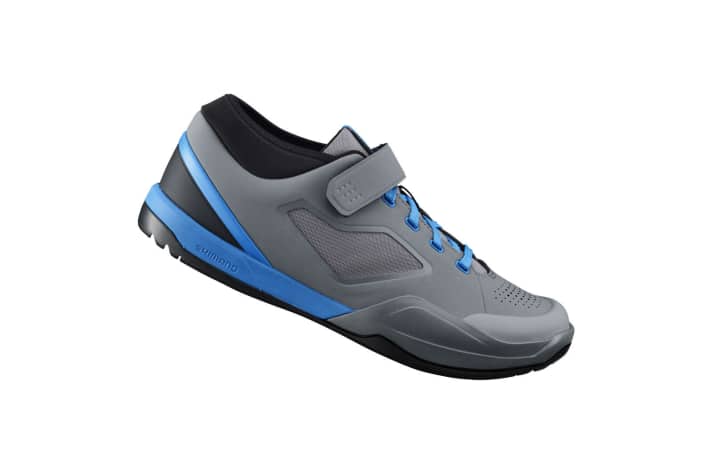   Den kleinen Bruder des AM901 gibt es in Grau...