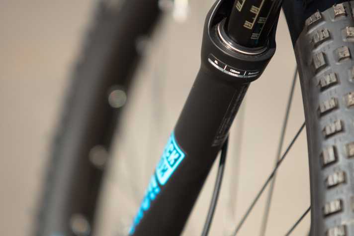   Bei allen vier für 2019 neuen Stereo 120-Modellen stecken Federgabeln mit 130 mm Hub im Steuerrohr.