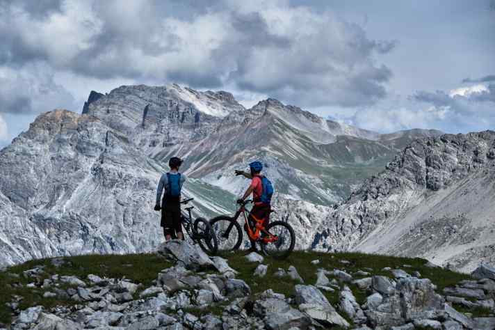  Wir konnten das neue Scott Ransom bereits auf der Hörnli Trailjagd in Arosa ausgiebig testen. Den ausführlichen Test und den Vergleich zum Cannondale Jekyll 29 gibt`s in BIKE 10/18.
