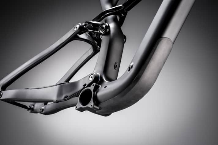   Der neue Habit-Rahmen hat sogar eine ISCG-Aufnahme für Kettenführungen. Eine Montagemöglichkeit für Umwerfer gibt es dafür nicht mehr. Alle Bikes kommen mit einem Einfachantrieb.