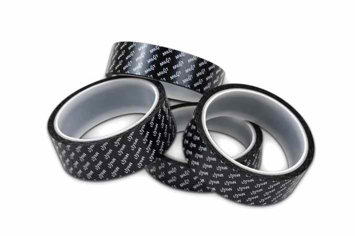   Ein fester Sitz des Felgenbands ist ausschlaggebend für ein sicheres Ergebnis. Milkit verspricht mit seinem Tubeless-Felgenbad einen starken Halt. 