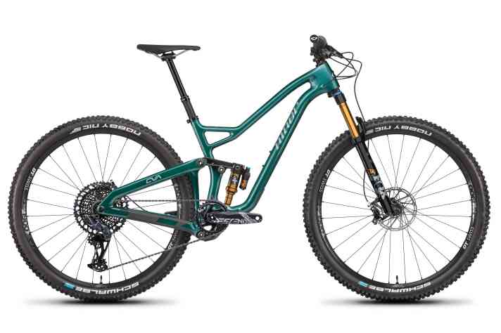   Jet 9 RDO 3 Sterne: Sram GX Eagle-Paket für 5599 Euro. Mit DT Swiss XM 1900-Laufrädern, Sram G2-Bremsen und Fox 34 mit Grip2-Kartusche ausgestattet.