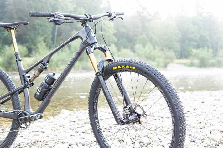 Rocky Mountain Goods Rasensprenger Aus Metall – 9 Sprüh-Muster, Robust | Für Kinder, Garten, Große & Kleine Rasen