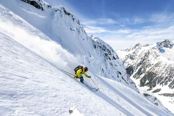 Skifahren ist in den Rocky Mountains ein nahe liegender Winter-Sport. Mountainbiker können vom Grundlagen- und Krafttraining unter freiem Himmel profitieren.