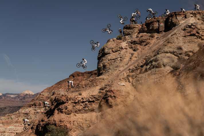 Krasser geht nicht: 20 Meter Flugkurve. Tom Van Steenbergen wagt den Frontflip. Der höchste der Welt. “Bei so was kannst du sterben”, sagt Thomas Genon.