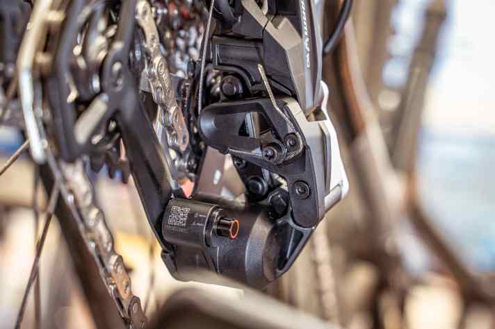 Zur perfekten Einstellung lassen sich über den “Full Mount Chain Length Guide” auf der Sram Website oder in der AXS App Kettenlänge und Setup-Key-Position bestimmen.