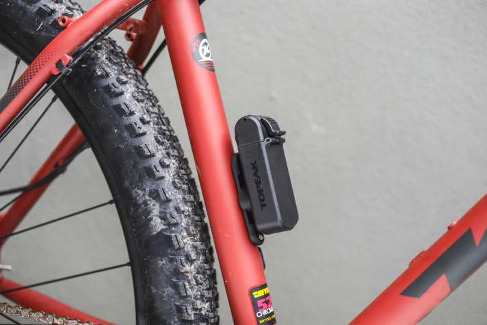 Topeaks Toolbox schützt ein umfangreich ausgestattetes Multitool vor Schmutz und Spritzwasser