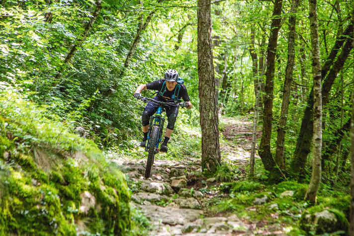 Manche der alten Militärwege sind inzwischen zu spaßigen Pfaden “verfallen”.