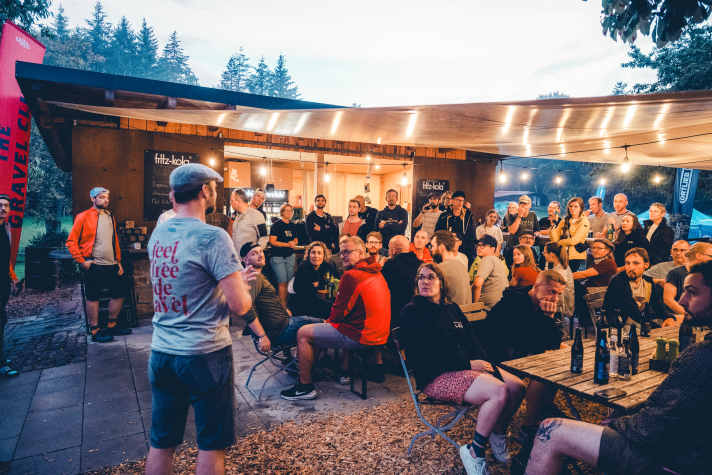 Begrüßungsansprache von Felix Krakow beim Dreifels Gravel-Camp
