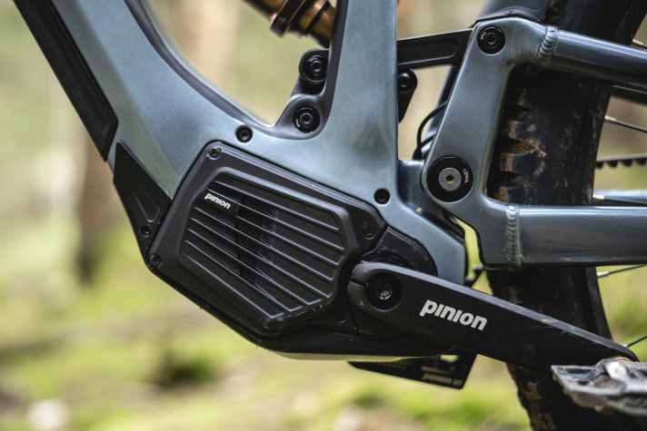 Bei der Pinion MGU E1.12 sitzen die zwölf Gänge direkt im Gehäuse des Motor-Getriebe-Einheit. Das Getriebe bietet 600 Prozent Bandbreite - mehr als alle anderen gängigen 12fach-Schaltungen.