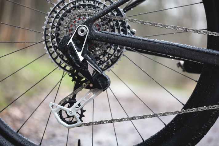 Die Topversion des neuen Ghost Lector HT kommt mit der edlen Sram XX SL AXS Eagle Transmission Funk-Schaltgruppe.