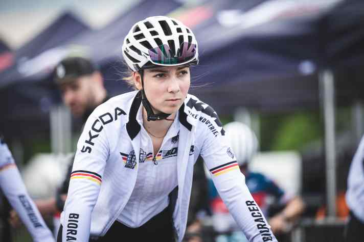 Paulina Lange aus er U19-Altersklasse im Trikot der deutschen Nationalmannschaft beim Worldcup in Nove Mesto, Tschechien.