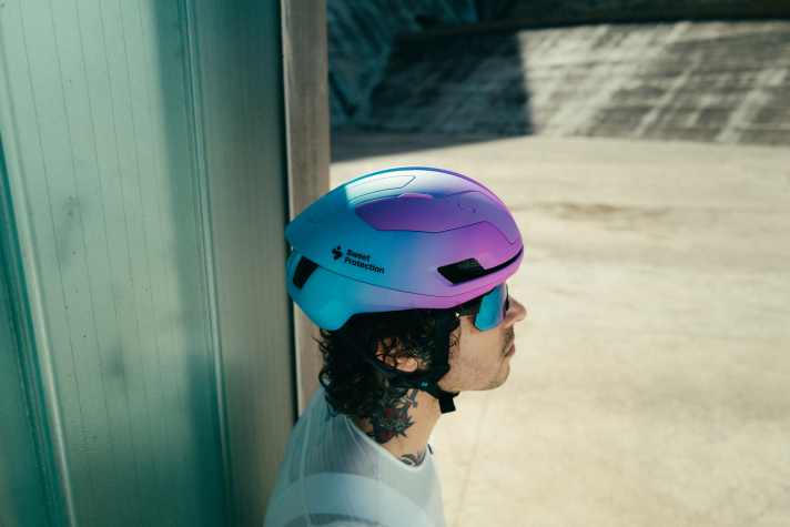 Hier in der Aero-Version: der Sweet Protection Falconer Rennradhelm