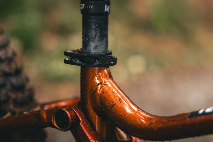 Am Kinder-Fahrrad immer sinnvoll um spontan die Sitzhöhe anzupassen: Ein klassischer Sattelschnellspanner.