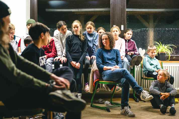 Crosscountry-Star und Cape-Epic-Gewinnerin Anne Terpstra beantwortete die Fragen der Kinder zu Themen, wie Wettkampf-Ernährung und Profi-Karriere.