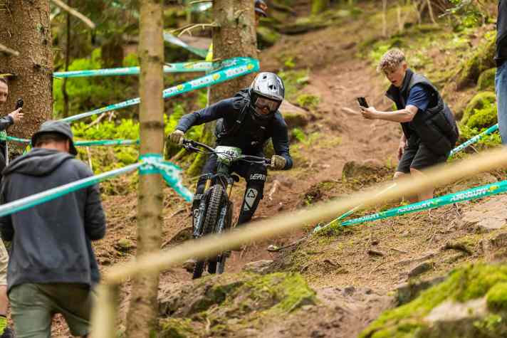 Florian Haymann beim Enduro-Racing: “Nix gespürt!”