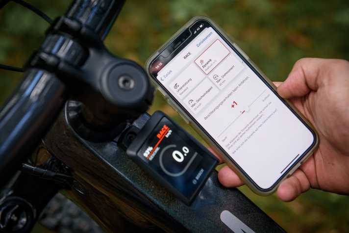 Per App lässt sich der CX Race feineinstellen. Wem er im Werkssetup zu giftig ist, der kann hier etwas entschärfen.