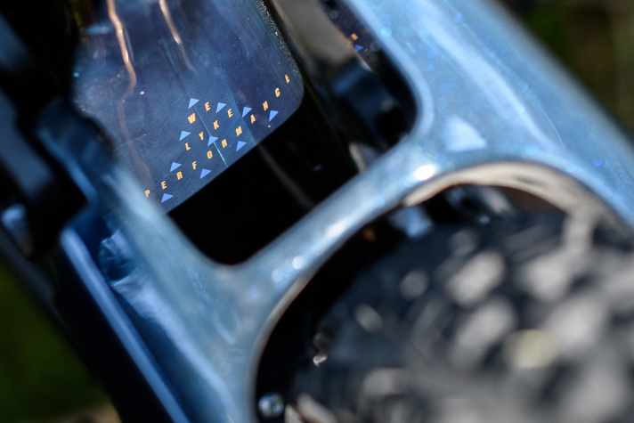 We lyke E-Performance: Auch bei seinem Light-E-MTB bleibt Haibike seinem klaren Bekenntnis zur E-Power treu. Denn der Fazua Ride 60 soll mit seinen 450 Watt Spitzenleistung echtes E-Bike-Feeling verbreiten und Uphill-Flow ermöglichen. So sehen es die Haibike-Macher, die sich genau deshalb für das Aggregat aus Ottobrunn entschieden haben.