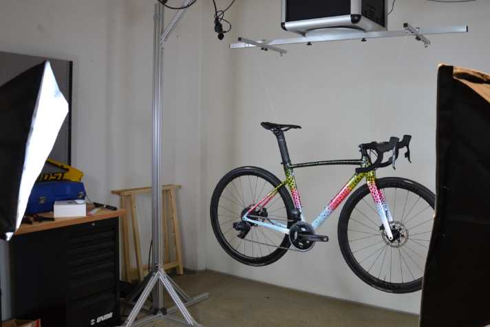 Das Fotostudio liefert optimale Bilder von den Refurbished Bikes - auch in 360-Grad-Ansicht.