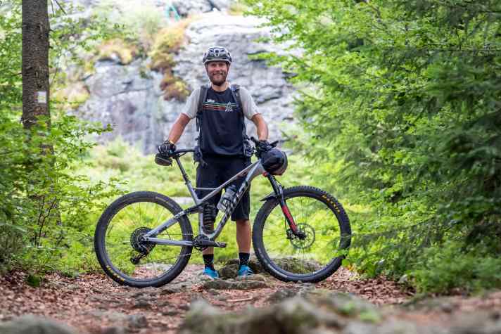 BIKE-Redakteur Stefan Loibl durchquerte Deutschland zwei Mal mit dem Mountainbike: 2017 von Süd nach Nord, 2019 von Westen nach Osten.