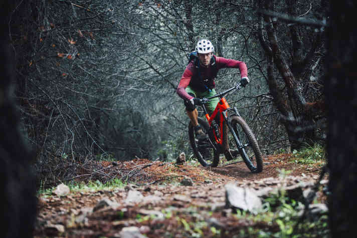   Im kurvigen Terrain besticht das Jam² C mit verspieltem Charakter.