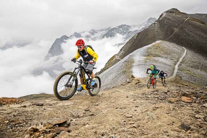   Reicht der E-Bike-Akku für die geplante Tour? Mit den Tipps von Lutz Scheffer kann man mit dem E-MTB auch 1500 Höhenmeter mit einer Akkuladung fahren.
