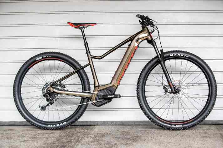   Sportliches Design, 120 Millimeter Federweg, neue Ergonomie: Das neue Scott Aspect eRIDE löst das Scott E-Scale ab.