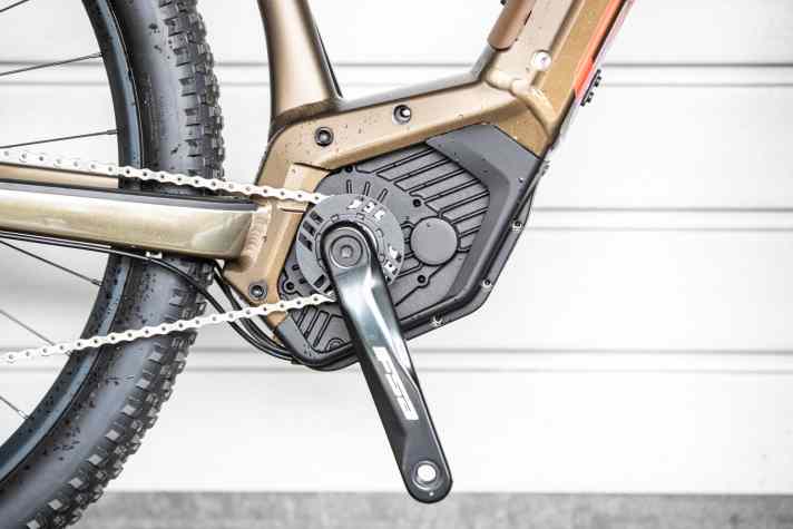   Auch am Hardtail: Der Bosch-Motor wird ebenfalls den Hardtail liebenden E-Biker die Berge hochflitzen lassen.