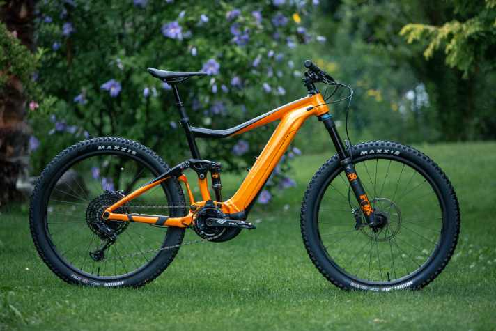   Das Giant Trance E+ kommt mit 140 Millimetern Federweg am Heck, gepaart mit einer 150er-Gabel.