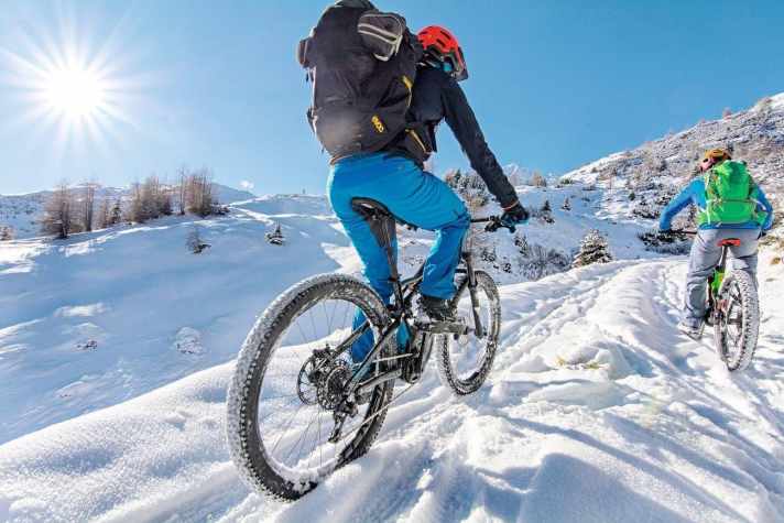  Unvergessliches Erlebnis: Eine E-MTB-Tour im eingeschneiten Gebirge sollten Biker erlebt haben.