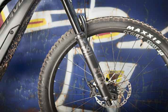   Fox 36 Float Performance Elite. Sehr gutes Ansprechverhalten und gute Steifigkeit.